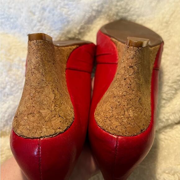 MIZ MOOZ BY GAZITH Red Leather Peep Toe Cork Wedges Sandals Sz 6 Retro - Picture 10 of 10
